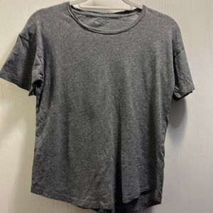 Madewell Whisper Cotton Heathered Grey T-Shirt Size Small   Gently used.